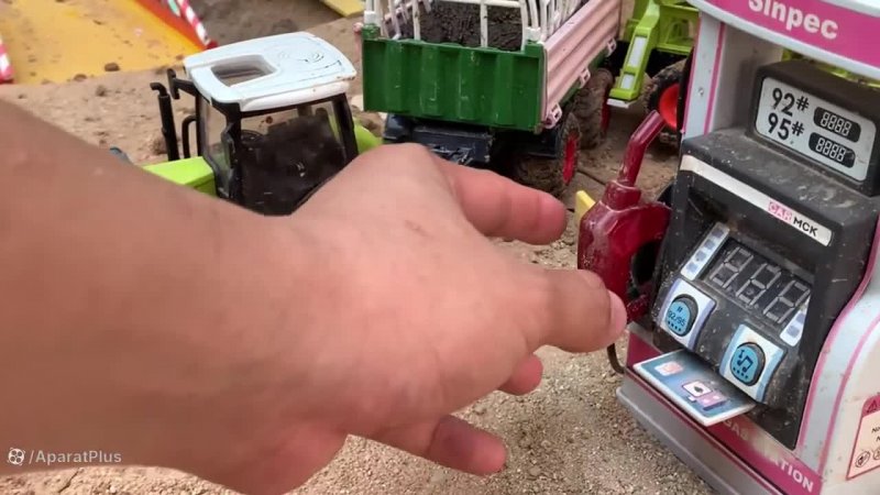 کامیون حمل و نقل حیوانات _ فیلم های اسباب بازی  _ آب عمیق برای کودکان